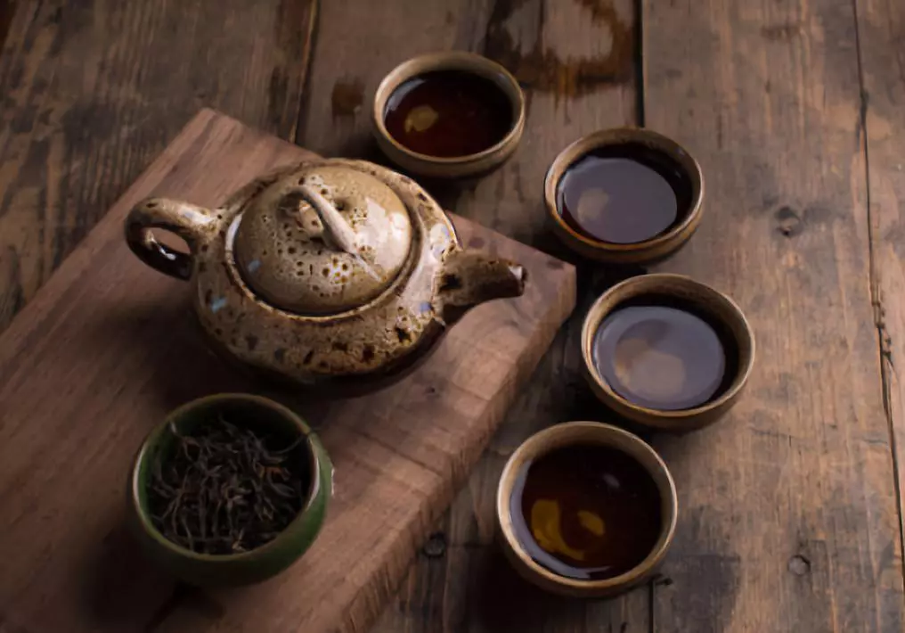 品茶：一杯热茶好过冬