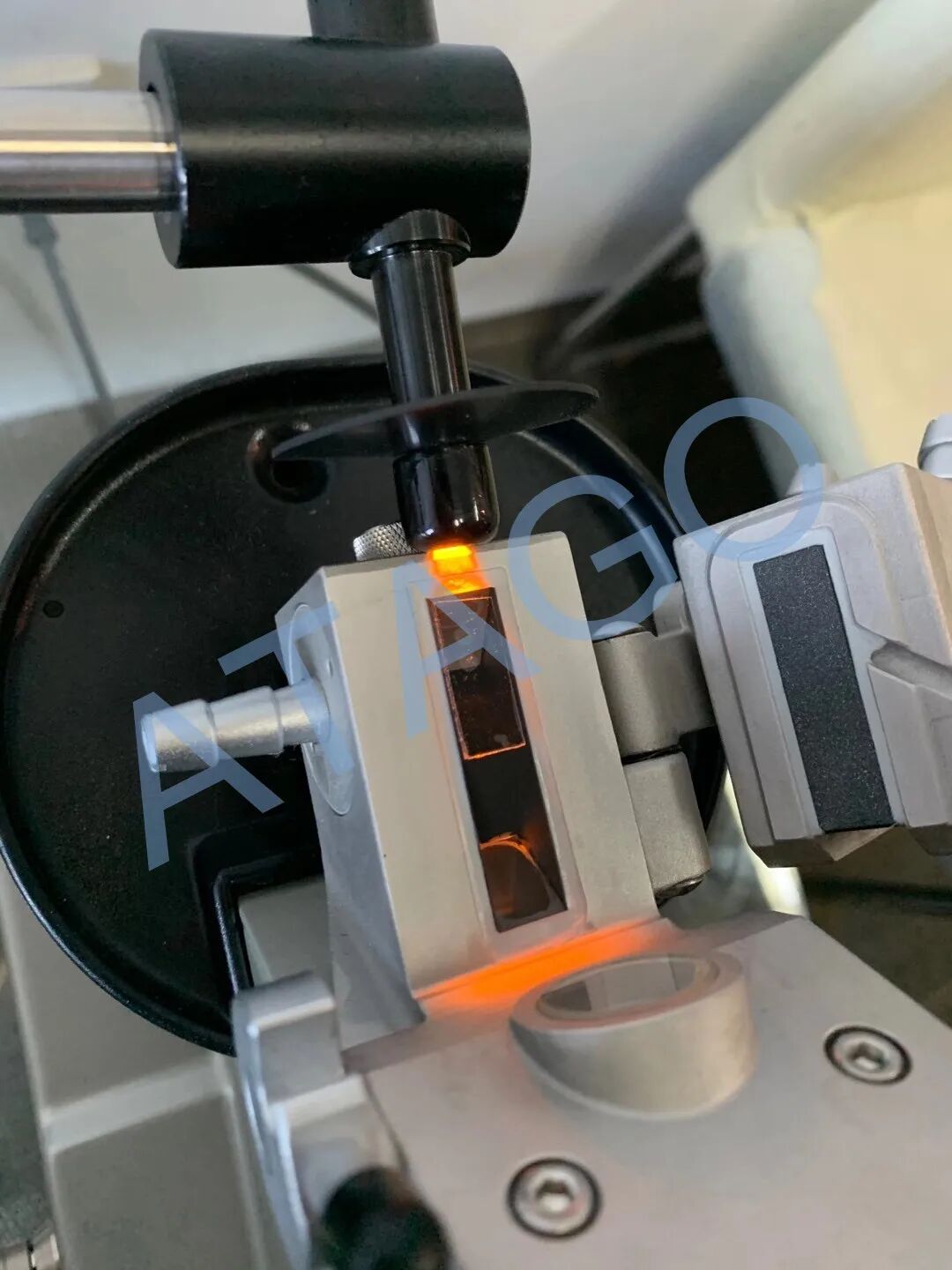 ATAGO（爱拓）多波长阿贝折光仪测量树酯折射率 (1).jpg