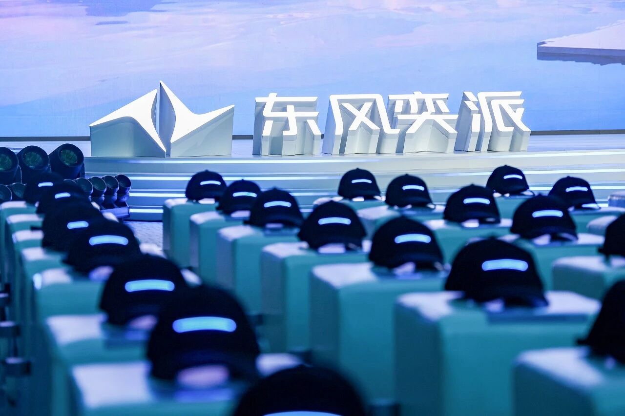 乾崑六件套加持，奕派M8能否在SUV大军中脱颖而出？