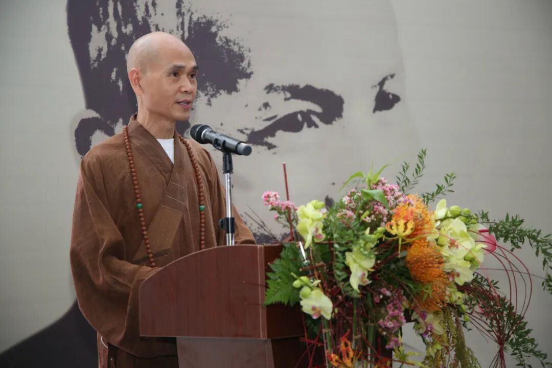 广州市佛教协会常务副会长,广州市六榕寺方丈法量大和尚这样赞叹他的