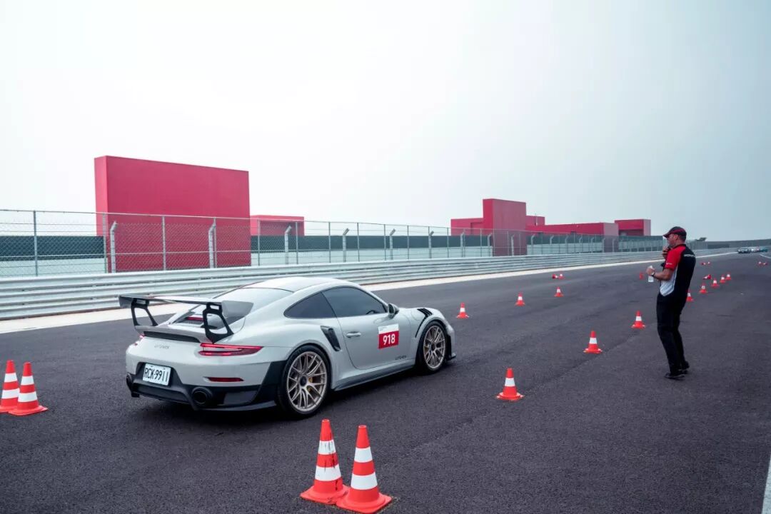 Porsche The New 911 Launch World Roadshow 保时捷全新911磅礡上市 Smsgroup 微信公众号文章阅读 Wemp