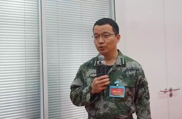 軍訓有你老師和教官喊你來集合啦