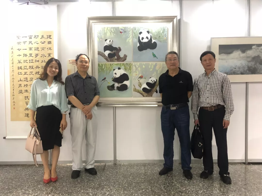 动态丨翰墨书盛世 丹青颂华章——四川省书画界庆祝新中国成立70周年书画展览今日在四川科技馆开展 动态丨翰墨书盛世 丹青颂华章——四川省书画界庆祝新中国成立70周年书画展览今日在四川科技馆开展