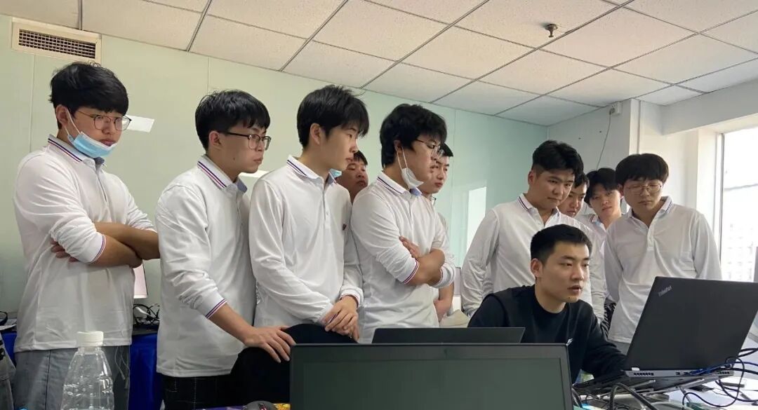 我零基础，非计算机专业，想快速学习一门编程语言可行吗？