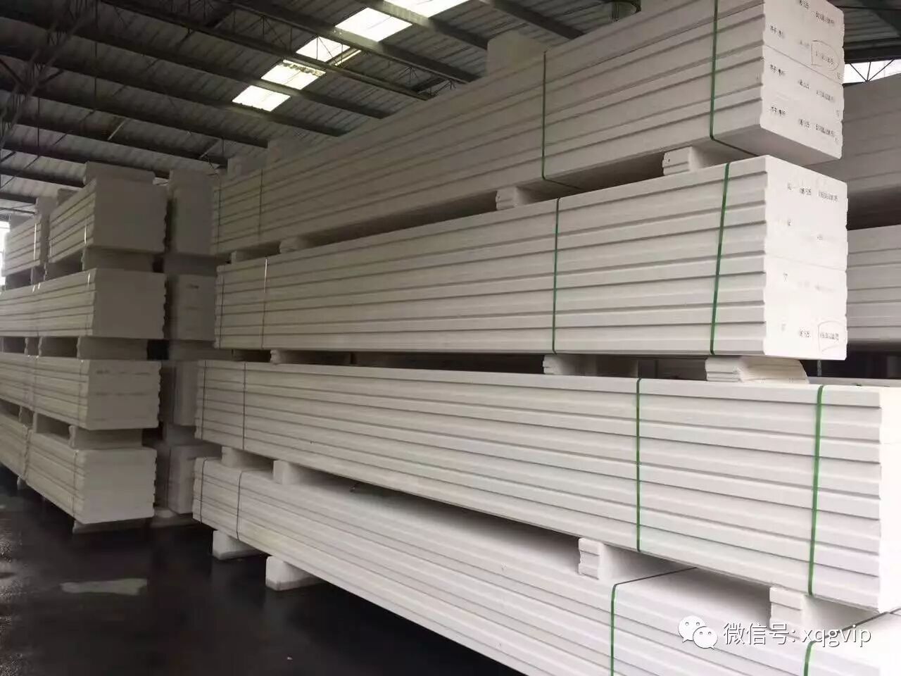 硅酸盐混凝土在高压蒸养釜中所进行一系列物理,化学反应(即水热反应)