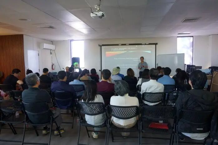 人们在房间里

AI 生成的内容可能不正确。