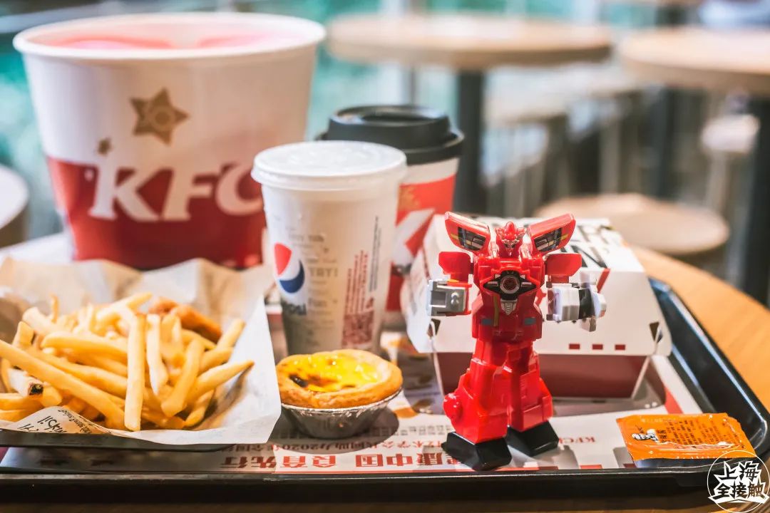 酷炸天！突破次元壁的機器人戰隊正式集結KFC！ 遊戲 第14張