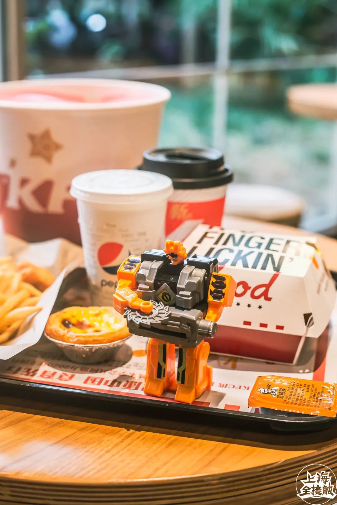酷炸天！突破次元壁的機器人戰隊正式集結KFC！ 遊戲 第16張