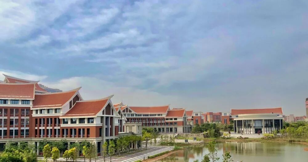 足球中场休息一般多久_中场足球休息一般多长时间_足球中场休息一般几分钟