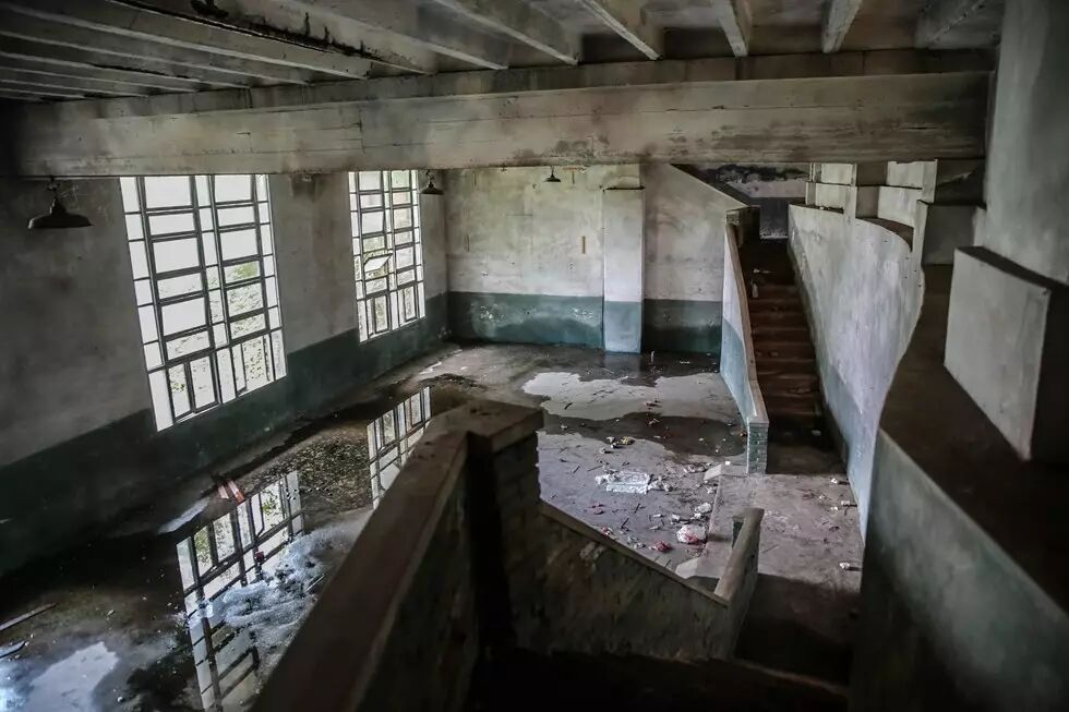 带你走进网传诡异的成都废弃工厂