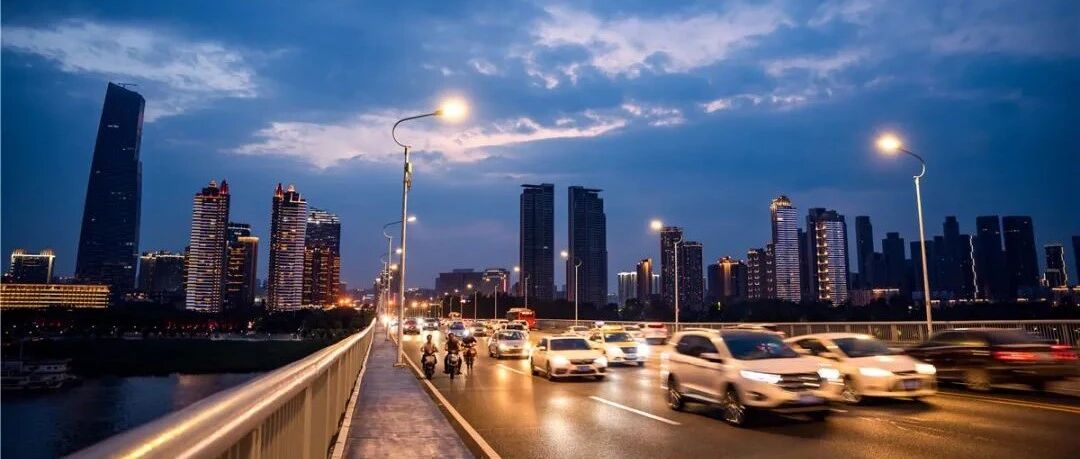 从300万辆到500万辆，新能源汽车由量变到质变