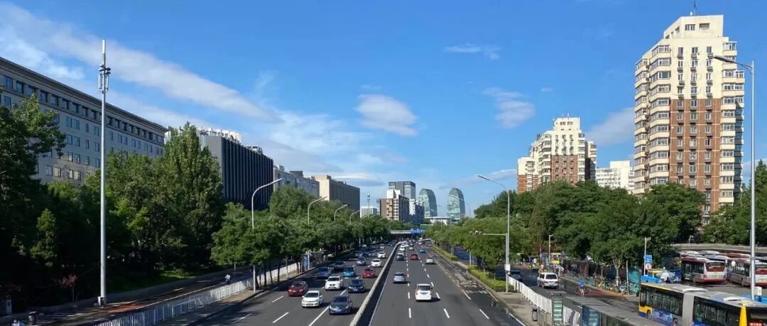 年底冲刺，车企竞合谱新曲