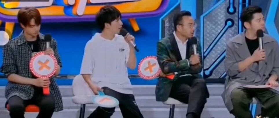 三个月几乎零碳水，杭州28岁姑娘跟风“生酮饮食”肝功能、胆固醇严重超标！这种用来治疗癫痫的手段，为什么突然在减肥界火了？