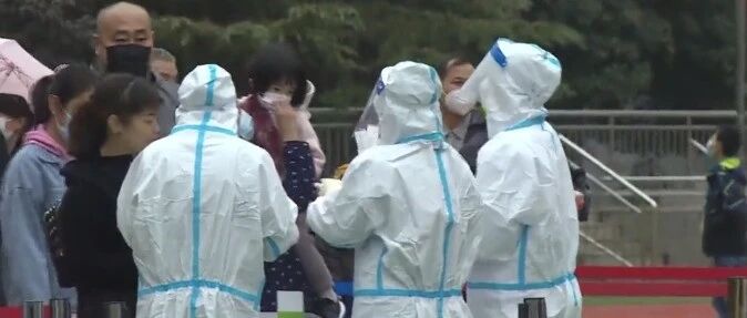 本轮疫情新传播链浮现！“10月15日的D2746次列车（玉门-兰州西）”，目前已至少关联13例阳性病例