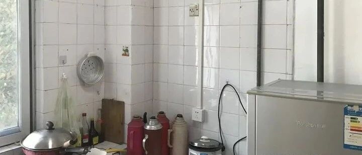 91岁奶奶在西湖边的老房子里住了30多年，设计师帮她改造！每一个细节，都很用心