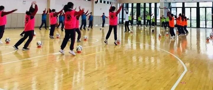 体育老师当班主任遭家长投诉，教育部回应！杭州一线老师给出的答案更绝