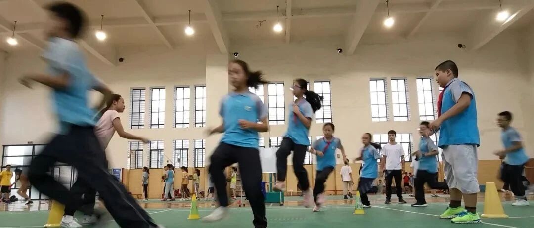 每周6天都要训练，暑假也没休息！这群孩子破了杭州一个纪录，抱着老师哭了