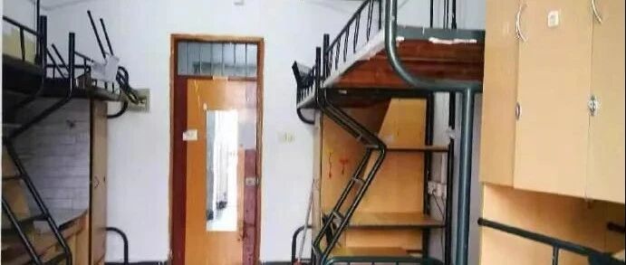 杭州知名学校规定：爸爸不能进女生寝室，妈妈不能进男生寝室！不少家长说在家也是这样做