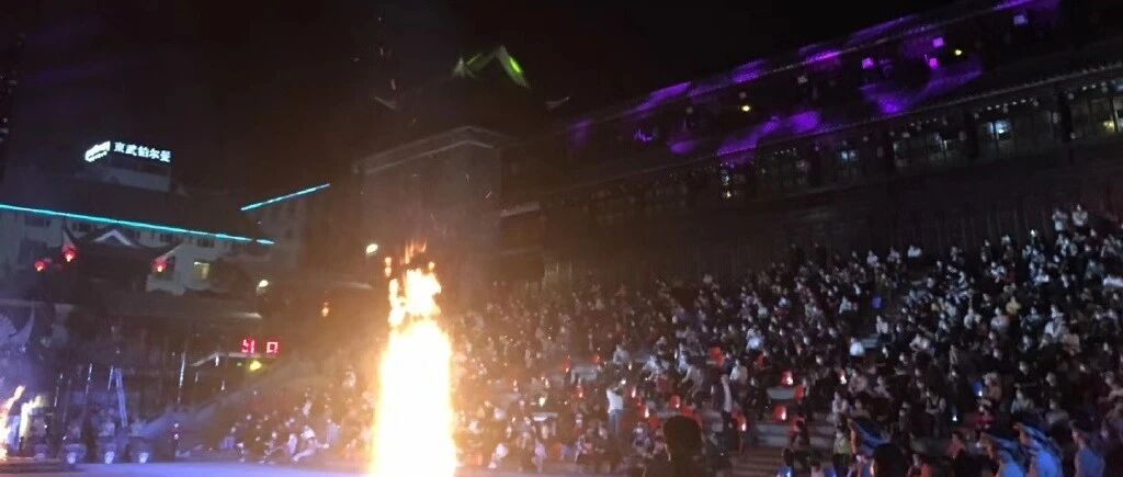 快乐的暑假亲子游是怎么失控的？大连和成都4户家庭的湘西之旅｜最新：北京新增1例京外关联本地确诊病例，也与张家界有关