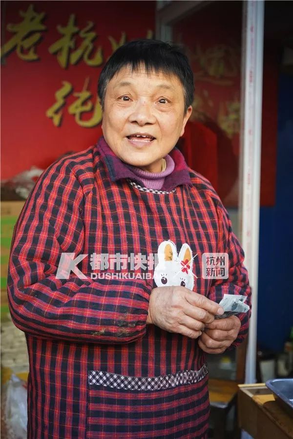 坐月子的產婦追到家裡求吃！杭州開了24年的臭豆腐店，老板娘最近有點愁！ 親子 第2張