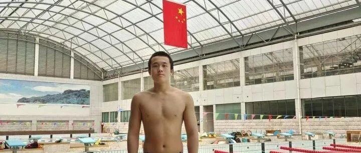 太帅了！杭州大关中学初三男生拿到全运会游泳冠军！幼儿园开始游，每天2小时……今晚还有更激烈的比赛，加油