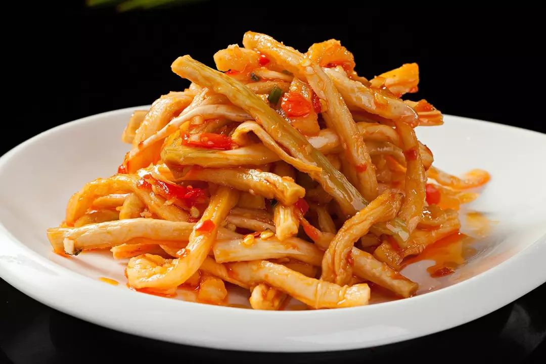 剁辣椒萝卜干 ”爱饭“餐厅简单小菜 销量却第一