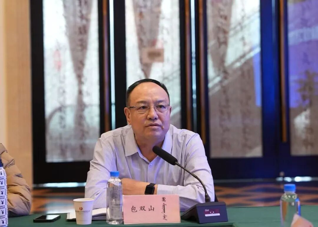 基层艺讯 | 锡林郭勒盟文联召开推动文艺工作高质量发展座谈会 第2张
