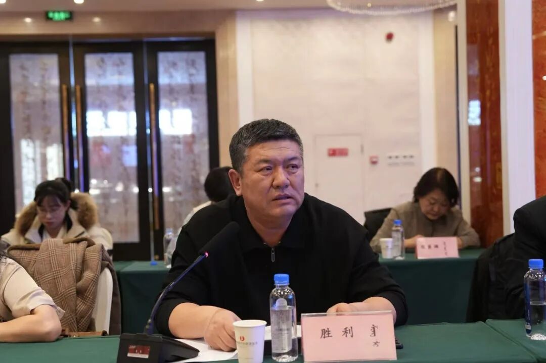 基层艺讯 | 锡林郭勒盟文联召开推动文艺工作高质量发展座谈会 第6张