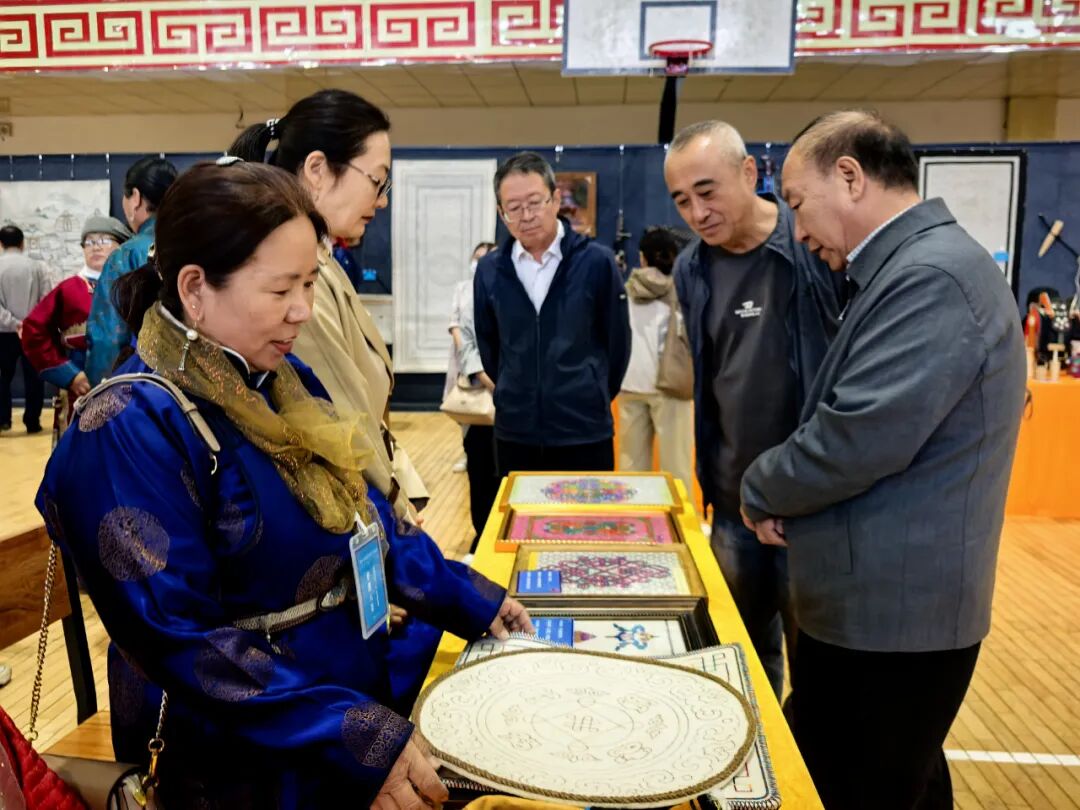 内蒙古民间文艺版权保护服务北疆行宣讲及座谈交流会举行 第3张