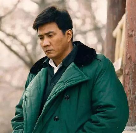 胡军电视剧 胡军主演电视剧《潜伏在黎明》演绎高智商间谍