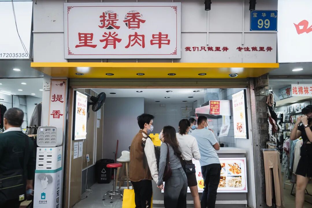 4��/����ȫ��ֻ��һ���Ｙ�⴮���¹��㵽���ڽֶ��ŵ���