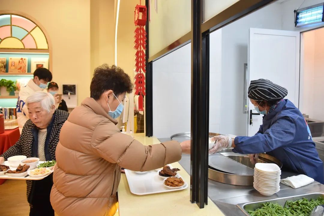 包含廣安門中醫院黃牛票販子，號販子一個電話-的詞條