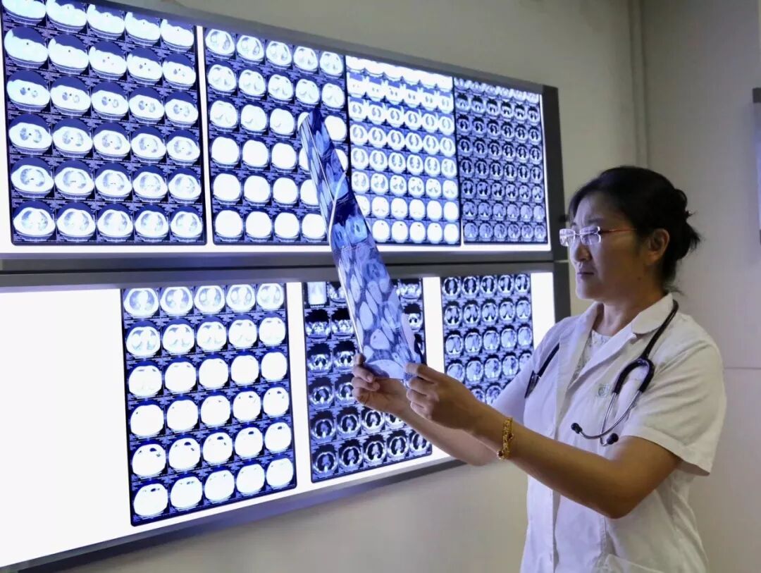 北京一家六口遭多次投毒致铊中毒 浑身疼痛大量脱发