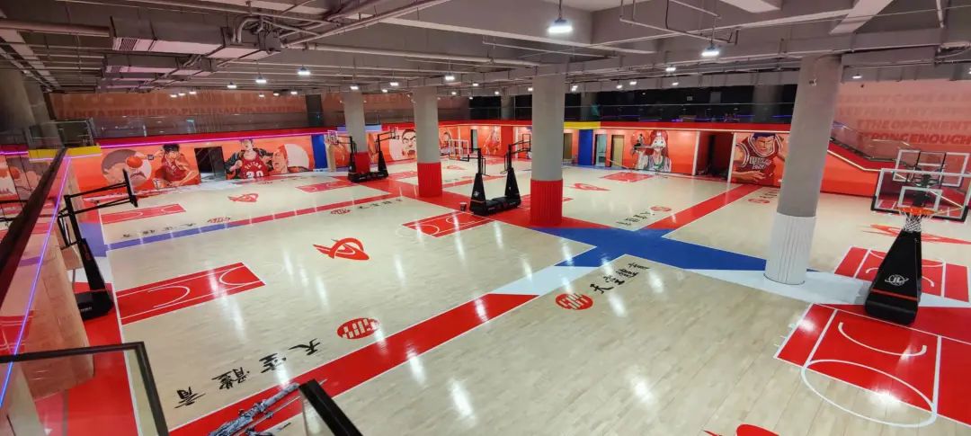 馆篮球木地板|南京奥体中心里的超5星少儿篮球场馆重磅登场！