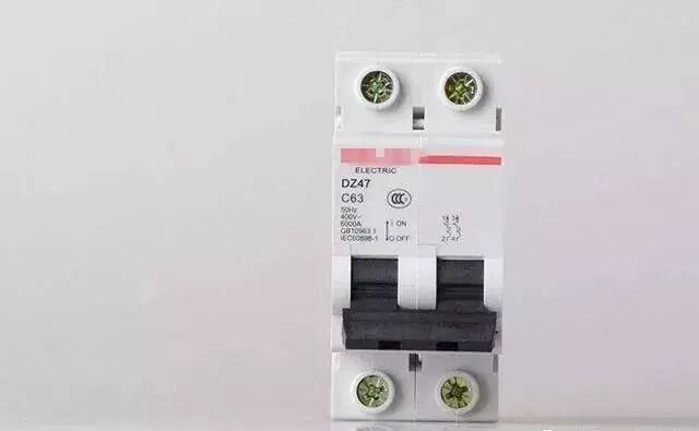 断路器如何接线？是左零右火吗？看看电工老师傅怎么说的图4