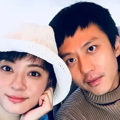 邓超捧场王祖蓝音乐剧,观众却被台下的孙俪吸引娘娘本人太漂亮了