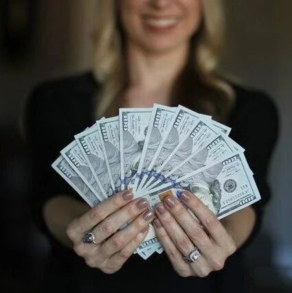 机构爆买5.5亿：做卫生巾的公司，值200元股价吗？