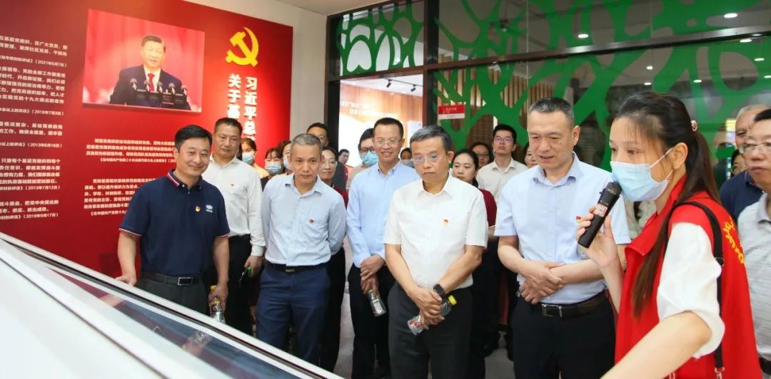 增强使命感 提升战斗力——奔驰宝马3555电玩党委开展“学思想 强党性 重实践 建新功”主题党日活动 增强使命感 提升战斗力——奔驰宝马3555电玩党委开展“学思想 强党性 重实践 建新功”主题党日活动