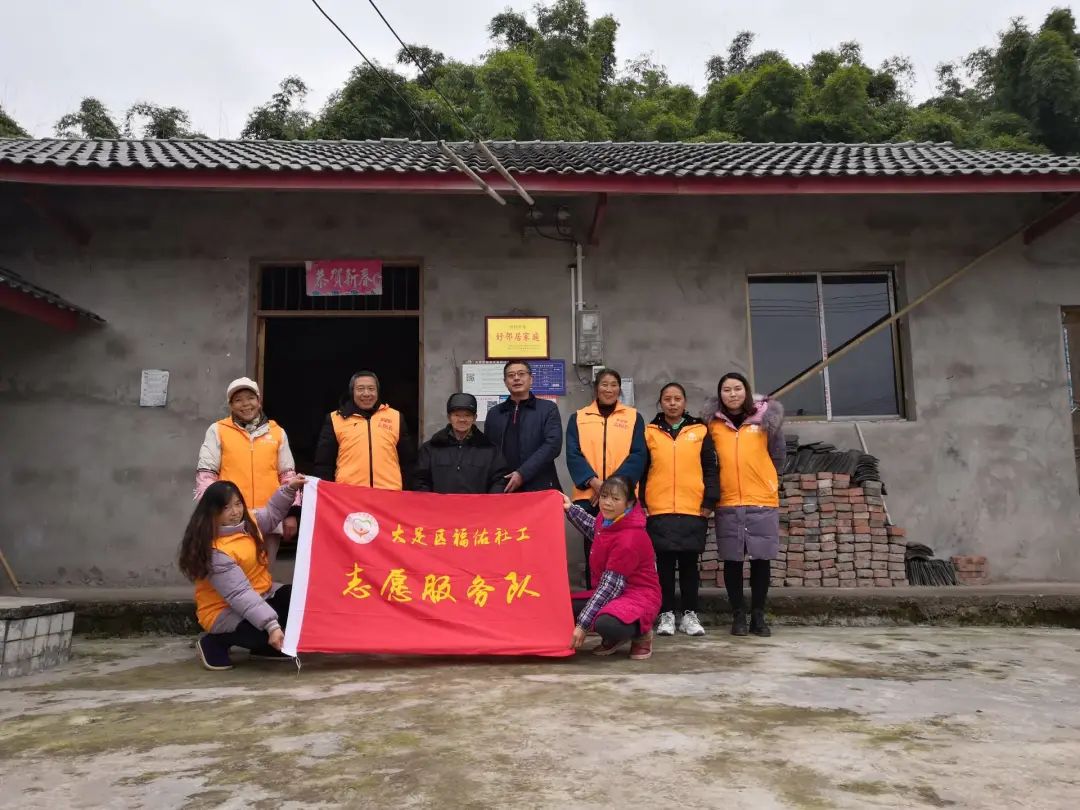 志愿明星奖学金申请理由_明星志愿2000_志愿明星主要事迹