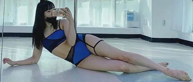 “这腿P太假了吧！”网红美腿照被当众揭穿，场面一度崩溃！