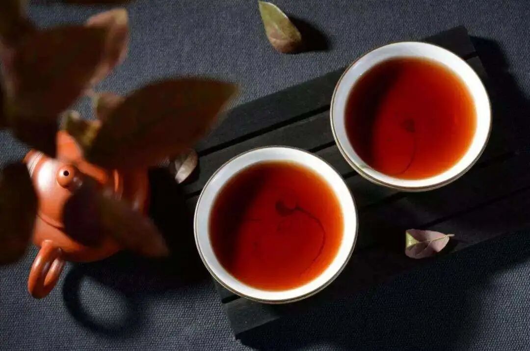 普洱茶长虫了？到底是什么回事，99%的人都不知道