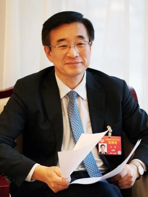 与钟南山齐名，两次连线白岩松：疫情中他说了8个字火遍全网（组图） - 1