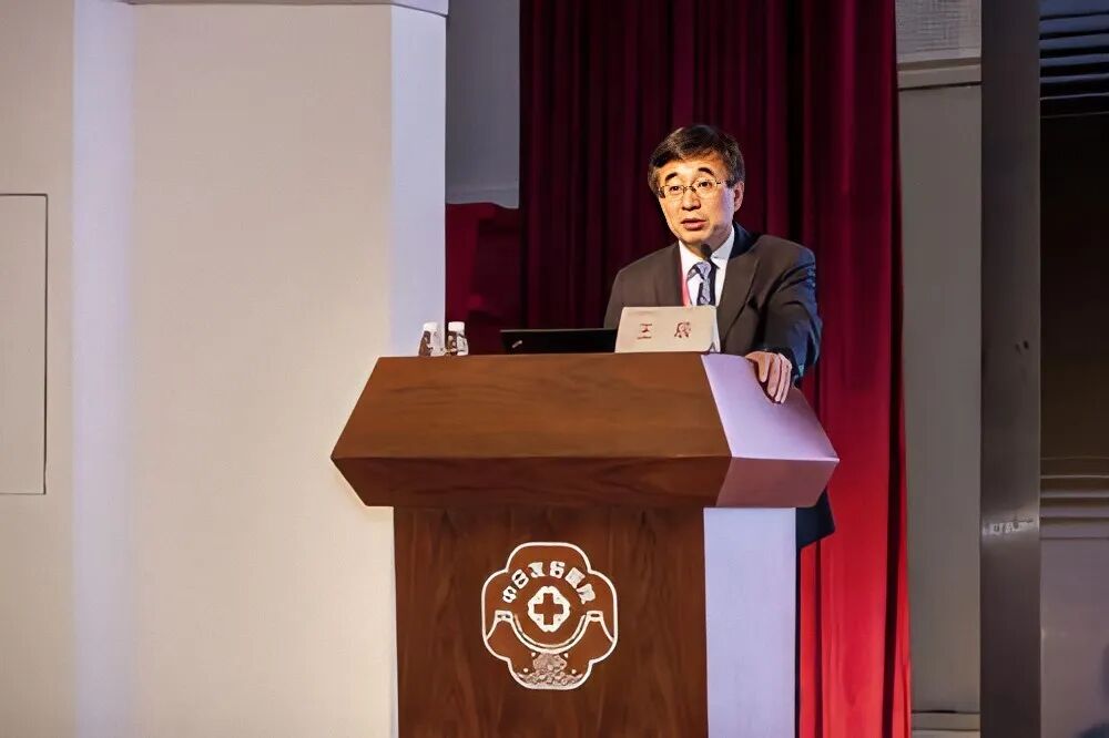 与钟南山齐名，两次连线白岩松：疫情中他说了8个字火遍全网（组图） - 12