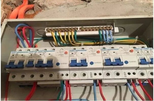 零线和火线必须一样大吗？零线比火线细，可不可以？的图1