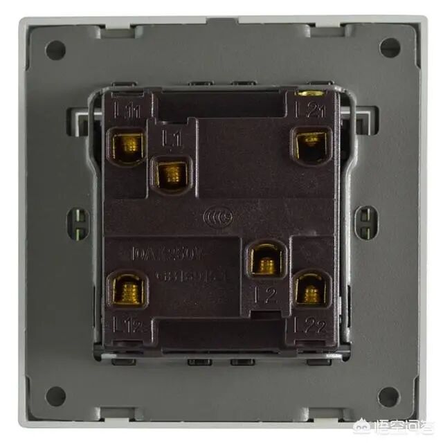 双开双控、三开双控开关如何接线？的图1