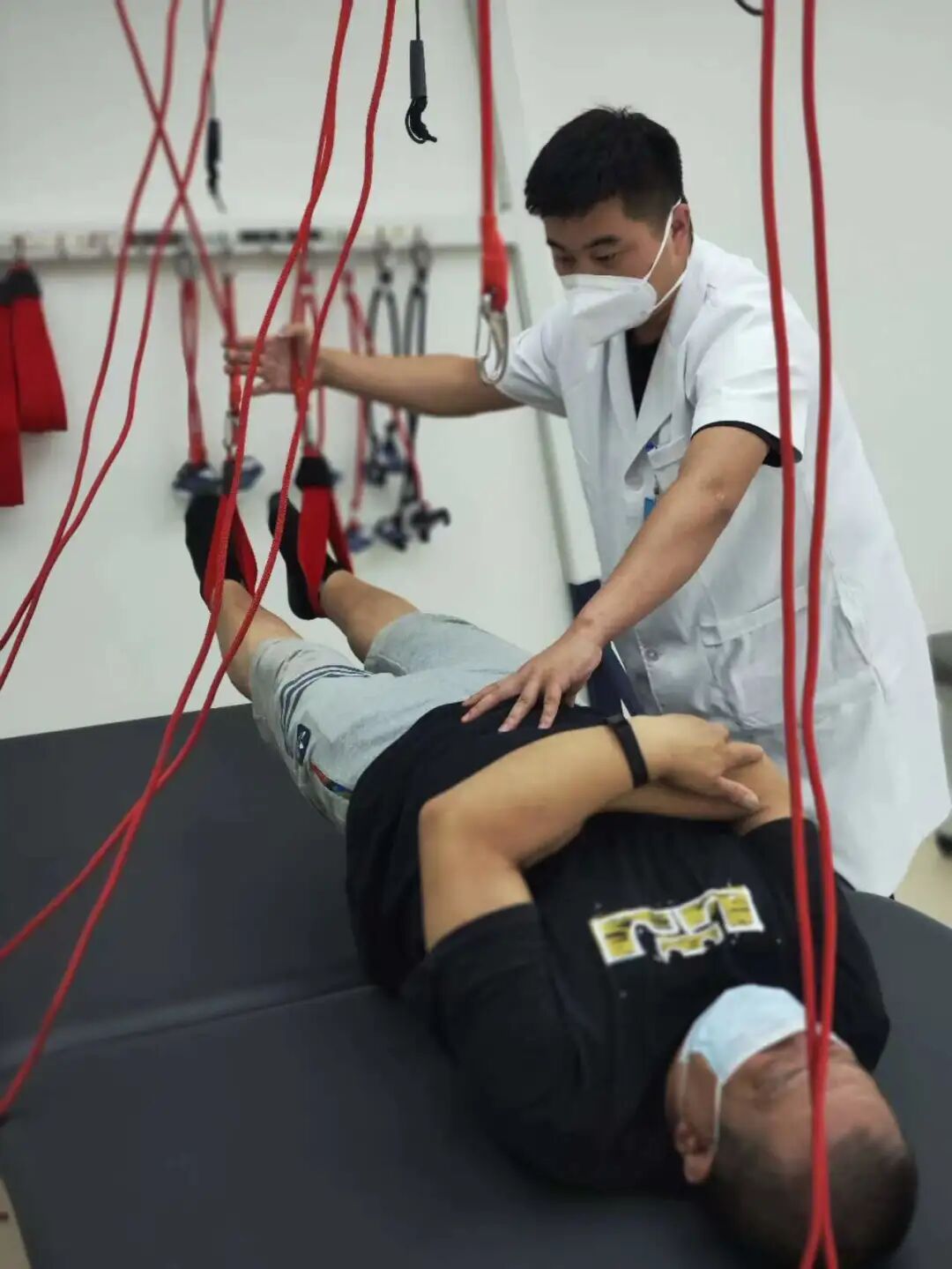 悬吊训练系统 怎么装星城院区｜颈肩腰腿痛的“绿色疗法”—— SET悬吊训练_https://www.jmylbn.com_新闻资讯_第3张