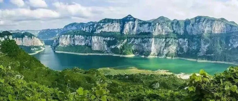 国庆这些地方再现人从众！贵州这个景区游客人数超过最大承载量