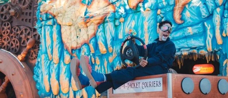 这辆迪拜“直通车”，值得一键三连！