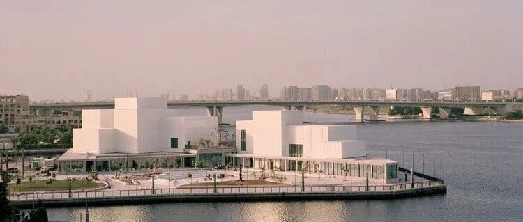 这可能是Jaddaf海滨最低调的建筑了！