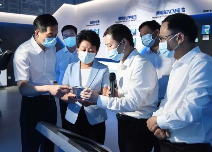 黄莉新在温州调研经济稳进提质工作：坚持创新引领 推动经济转型升级回升向好